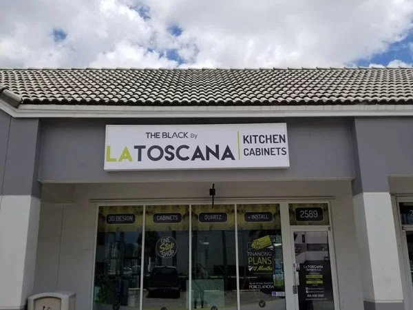 Building Signs in Miami