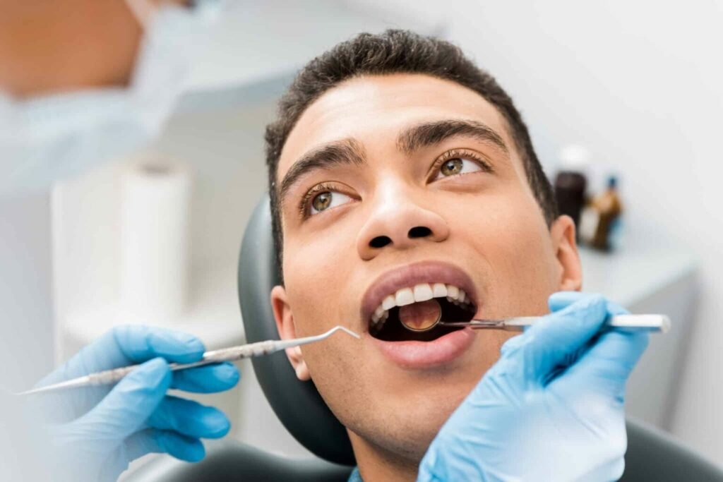 Dental Implants vs Dentures: Which Tooth Replacement Option Is Right for You?