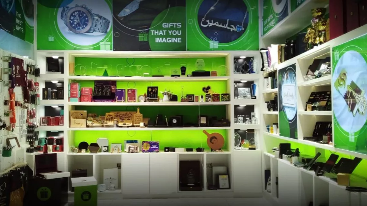 Best Personalized Gifts Qatar by Gifto Graphics featuring custom mugs, photo frames, engraved items, and unique gifts for every occasion